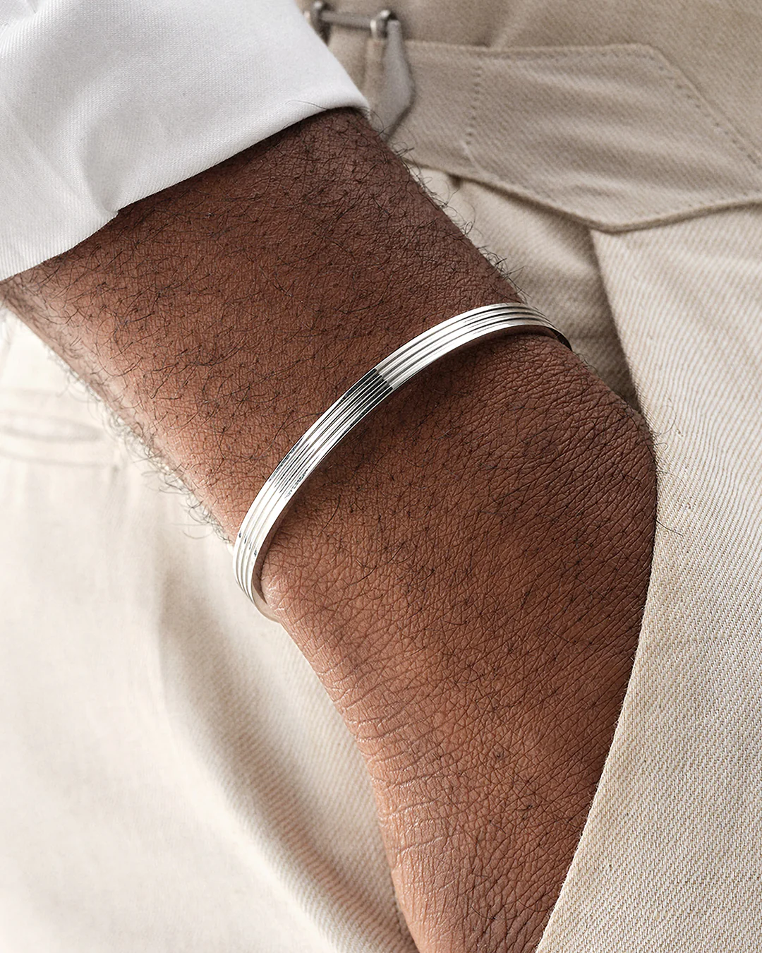 Avant Bangle Polished - Image 5